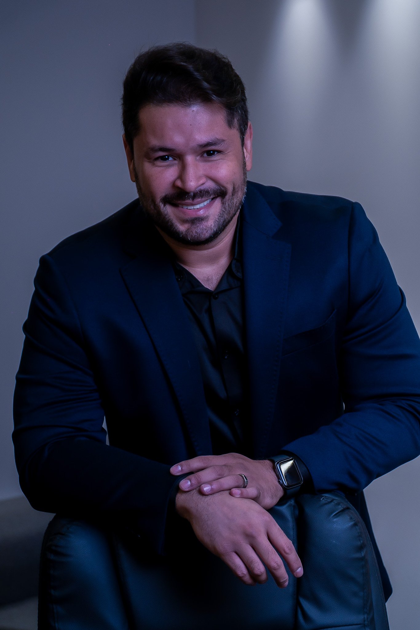 Dr. Lohan Soares